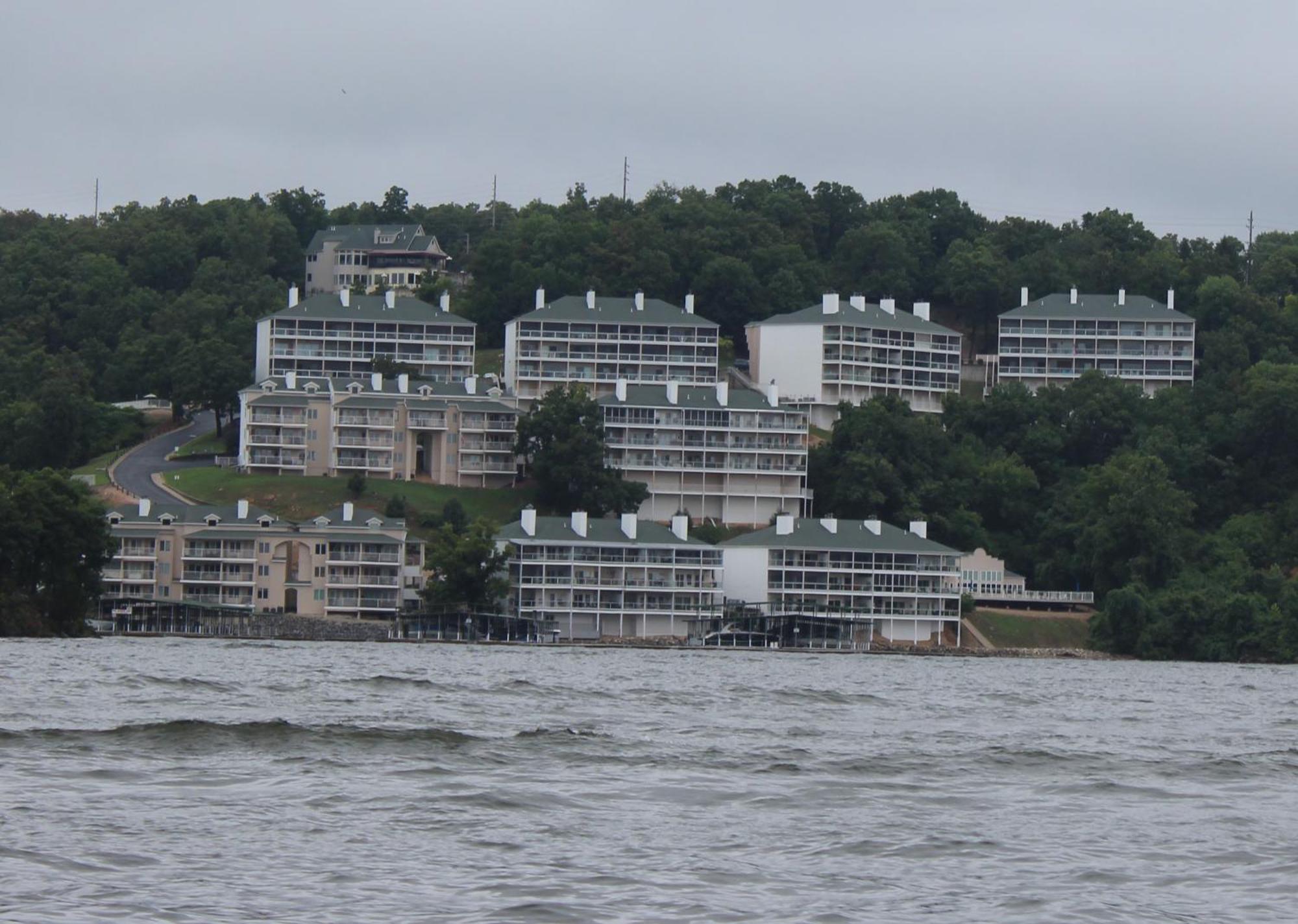 Lake Ozarks Get Away Aparthotel Exterior photo